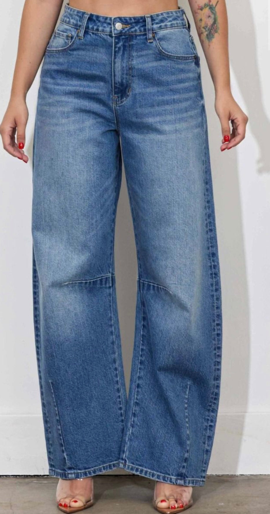 Baggy - Rigid, Relaxed at the Hip