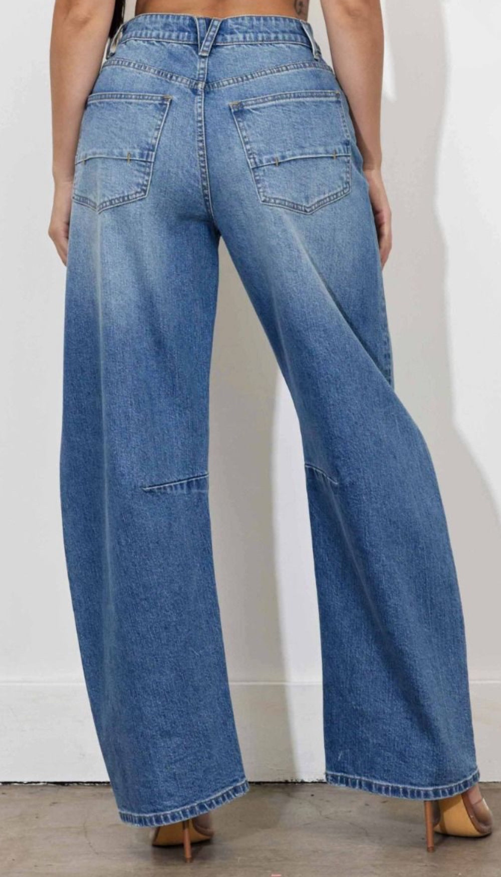 Baggy - Rigid, Relaxed at the Hip